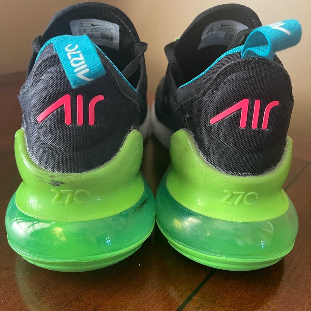 Men’s Nike Air Max 270 Size 10. Black White Green Turquoise Pink